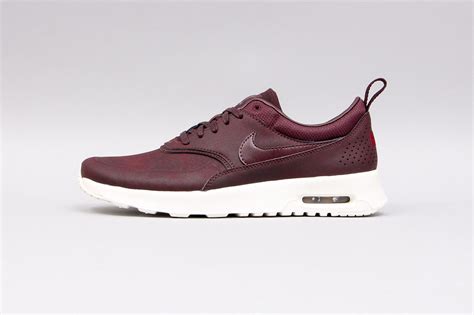 nike wmns nike air max thea prm weinrot matt|Nike Air Max Thea Premium Women's Shoes.